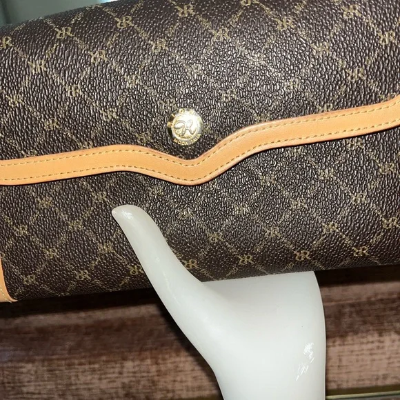 Rioni Brown and Tan Clutch with Gold Detail - Picture 4 of 6